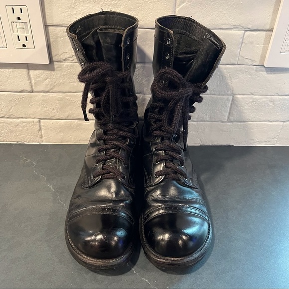 Vintage men’s 9.5 black leather combat boots